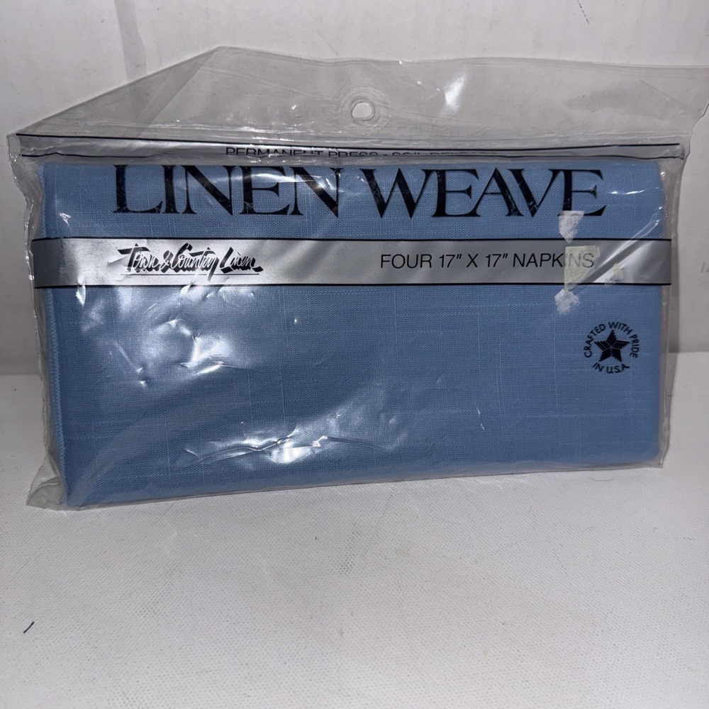 VTG Town & Country linen four cloth napkins‎ 17 x 17 Light Blue 1983